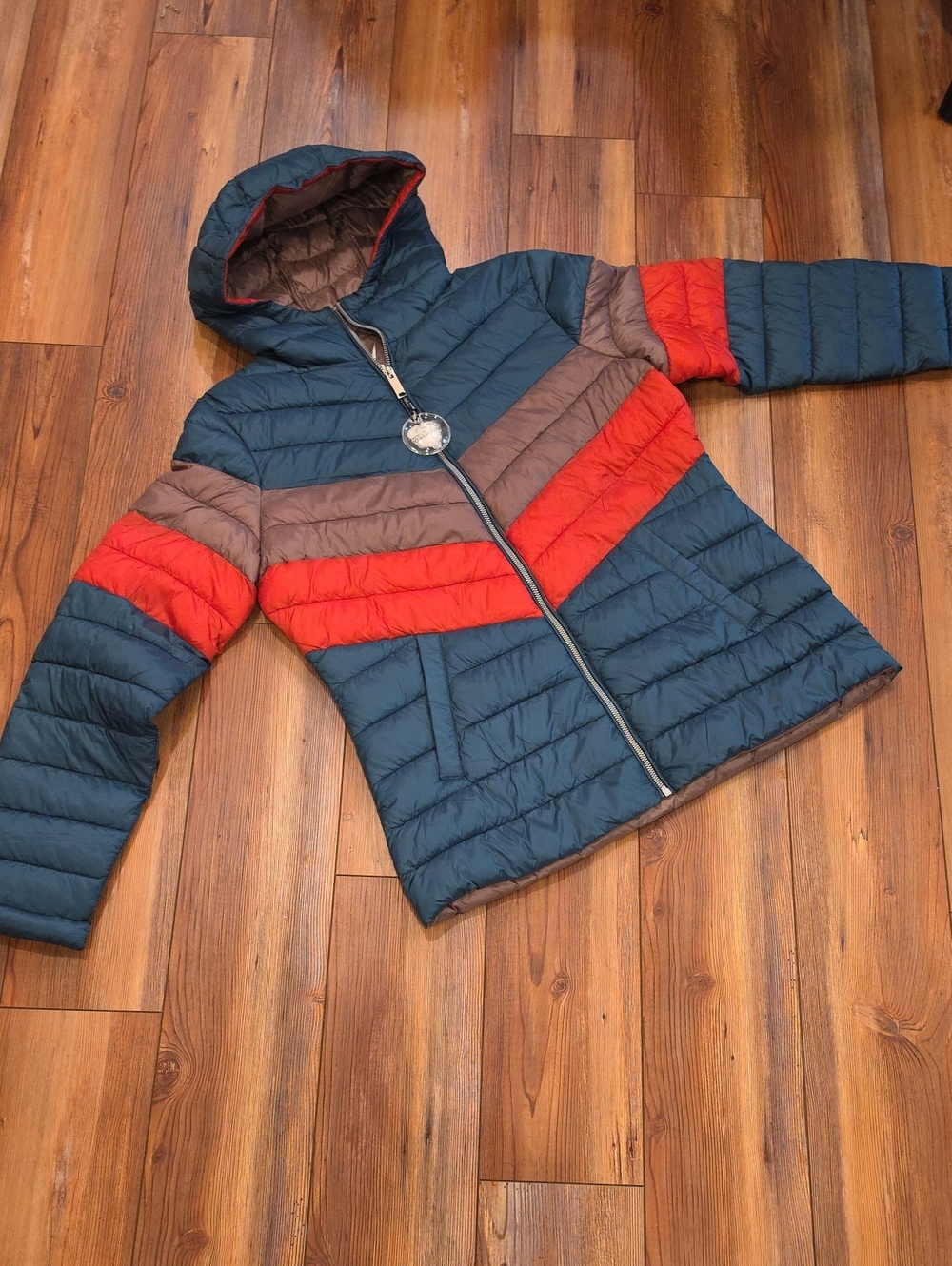 🆕 Women's HFX Chevron Puffer Jacket in Teal.